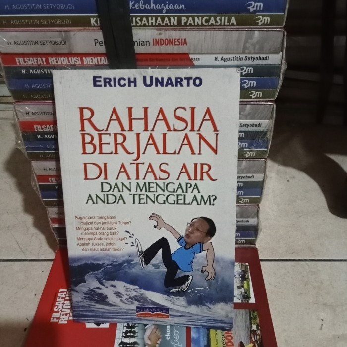 ORI BUKU RAHASIA BERJALAN DIATAS AIR