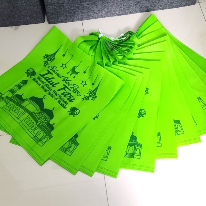 

Tas Lebaran Idul Fitri Spunbond 45x50 JUMBO