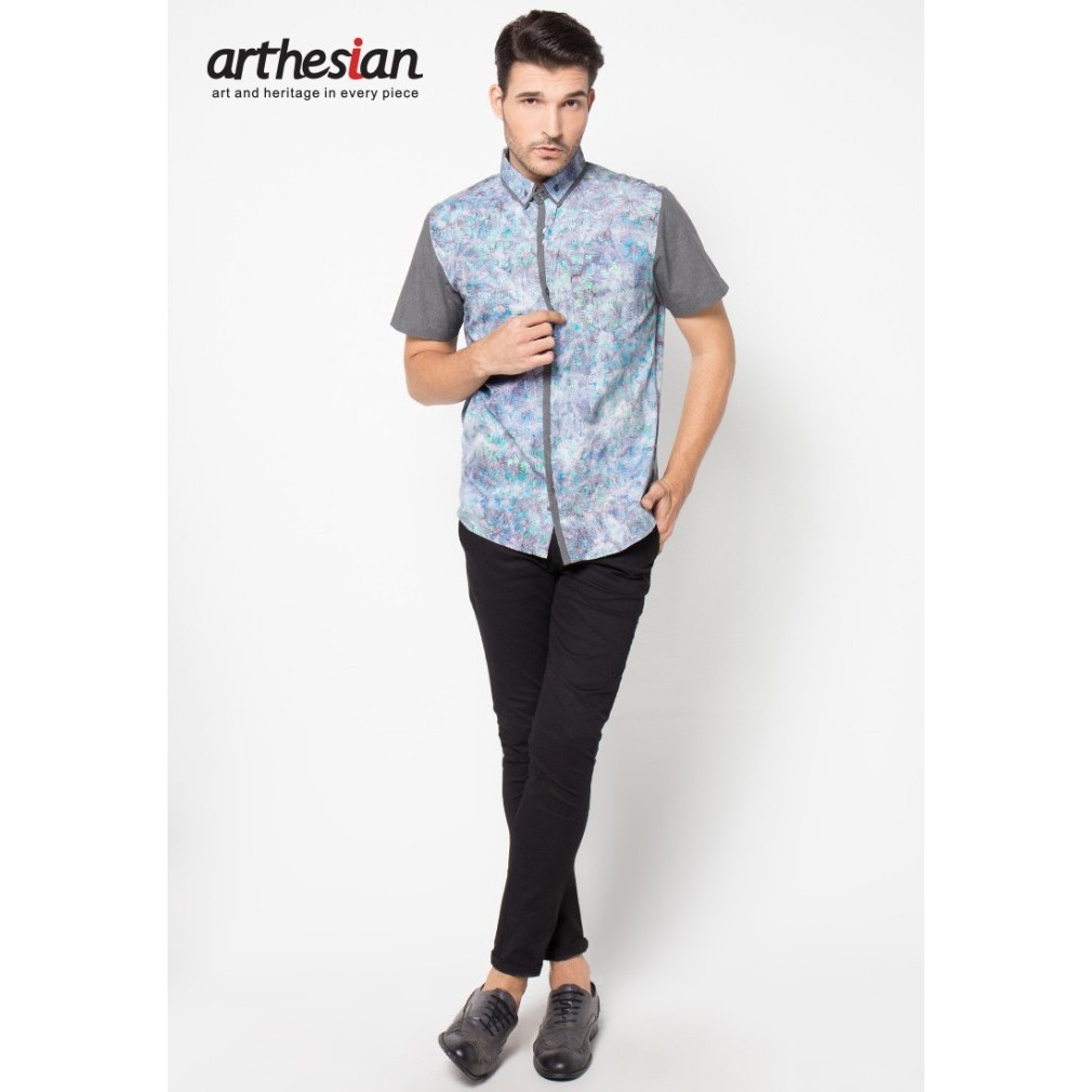 Arthesian Kemeja Batik Pria - Criss Cross Batik Cap - Biru Muda, M
