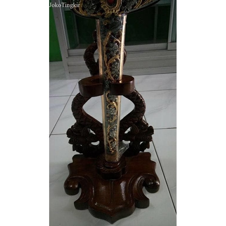 

Stand Jagrak Keris Patrem murah