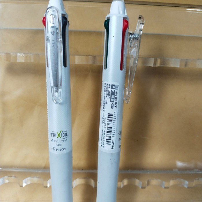 

PROMO!! -PILOT FRIXION CLICKER 4 IN 1./ 1 PULPEN 4 WARNA - Putih