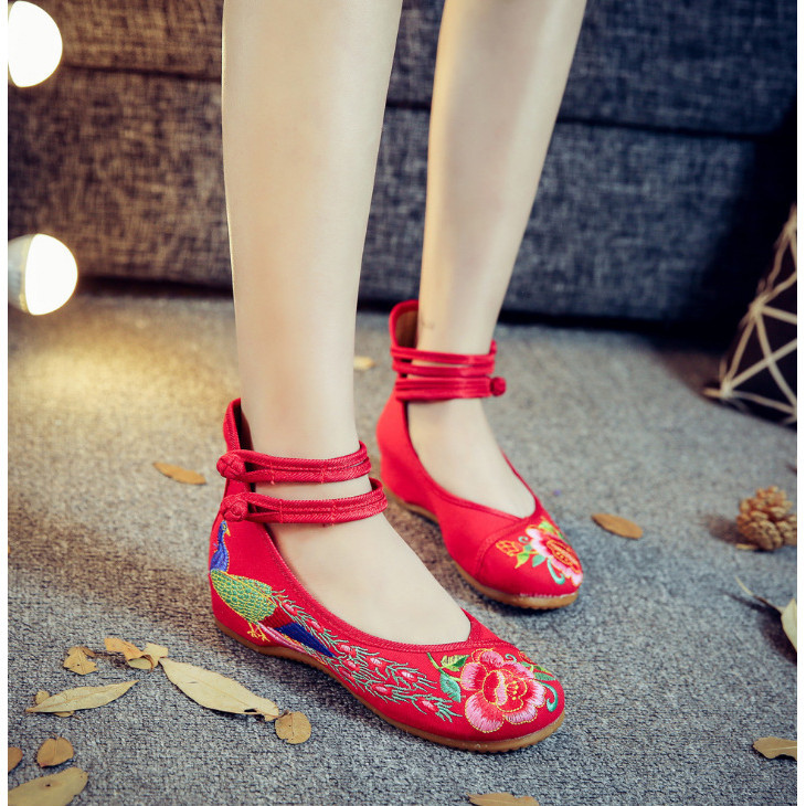 Sepatu Wanita Ekor Merah Merak Kasut Tunggal Musim Gugur Sepatu Dansa Gaya Kuno