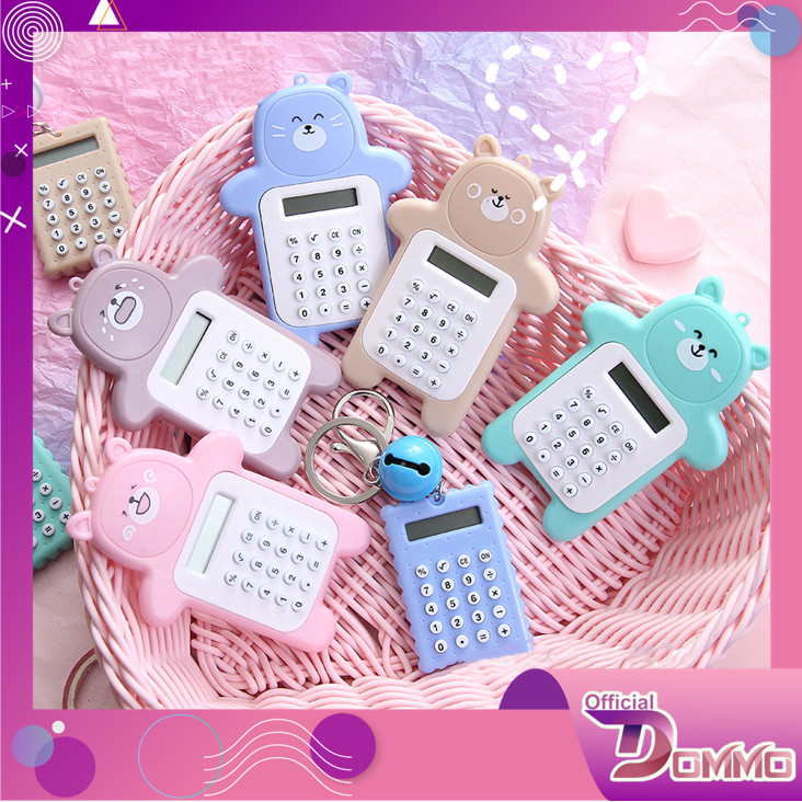 

DOMMO - D2010 Kalkulator Motif Beruang Mini / Kalkulator Mini 8 Digit Tombol Karet / Gantungan Kalkulator Mini
