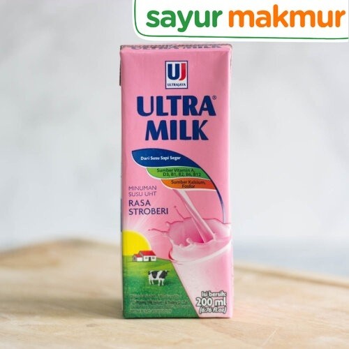 

Ultra Milk UHT Strawberry 200 ml Sayurmakmur