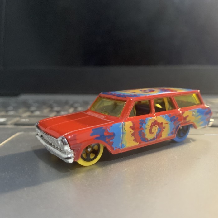 Hotwheels Chevy nova station wagon merah loose junk bukan matchbox -OS25