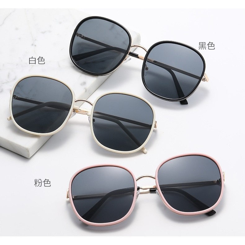 Kacamata Hitam Wanita Frame Kotak Oversize Kacamata Fashion Premium Anti UV bulat telur Lensa Besar