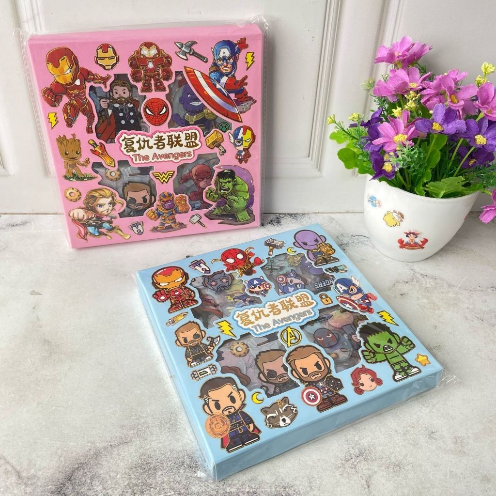 

Sticker 100 Lembar Box Avengers Super Cute Stiker Super Hero Lucu Murah Box Stiker isi 100 LBR Motif AVENGER Ready Biru Pink Stationary Fancy Premium Quality