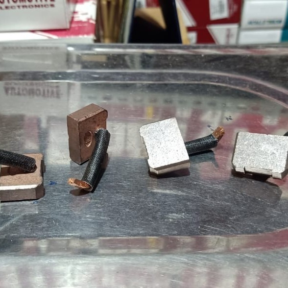 carbon brush kul starter hino pk215 pk-215 fj236 fj-236 1 set BARU