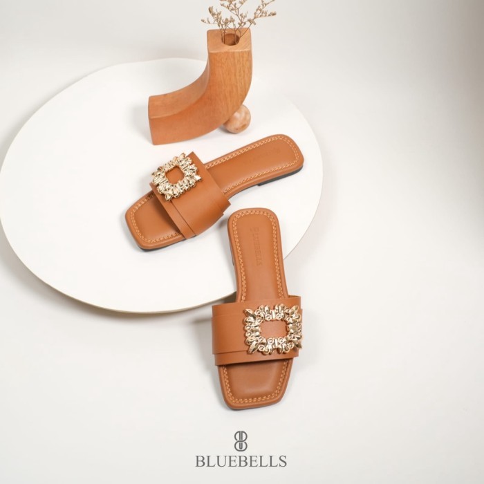 sandal wanita trend sekarang Bluebells MAWAR Sendal Flat Wanita - tan, 36