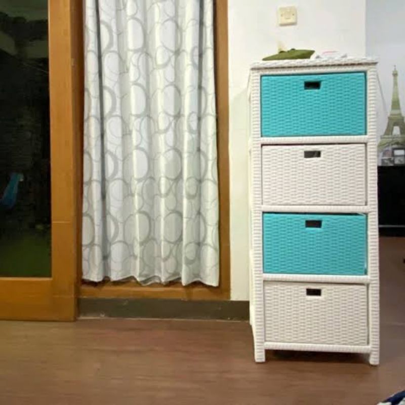 Lemari Rotan Sintetis Laci 4 Tinggi