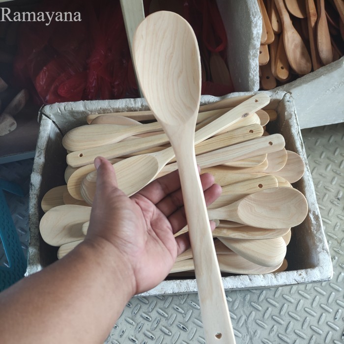 

Sendok Sayur / Centong Panjang / Eros Kayu Pinus P35 - Eros pinus P35 Murah