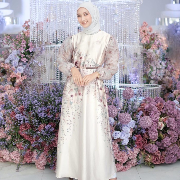 LALUNA DRESS VANILLA HIJAB SIZE L