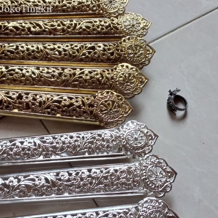 

pendok topengan Dan selut antik