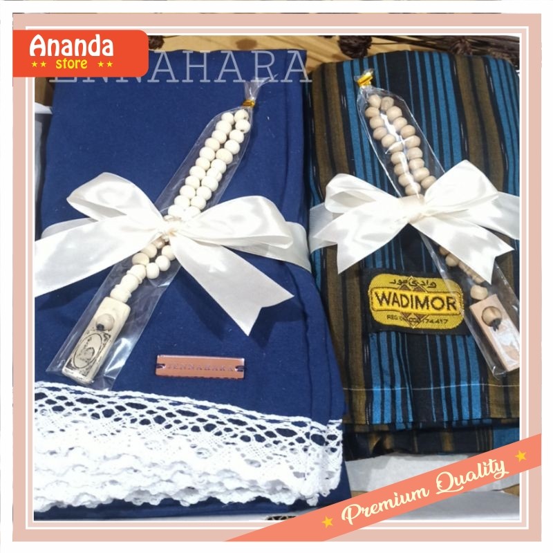 Kado Buat Pacar Gebetan Anniversary Wisuda Teman / Hampers Mukena dan Sarung Premium Free Gift Card/