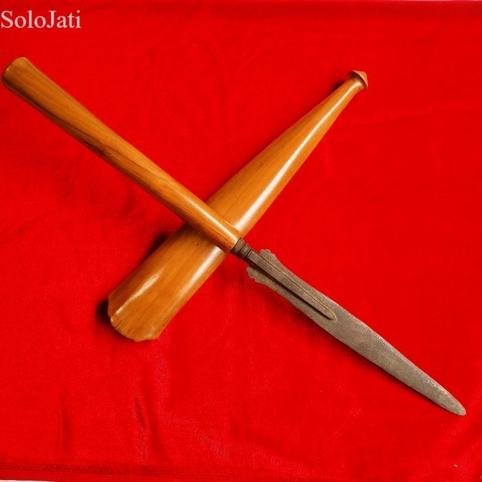 

Koleksi Tombak Sabit Abon Sepuh Pamor Keleng Tangguh Mataram murah