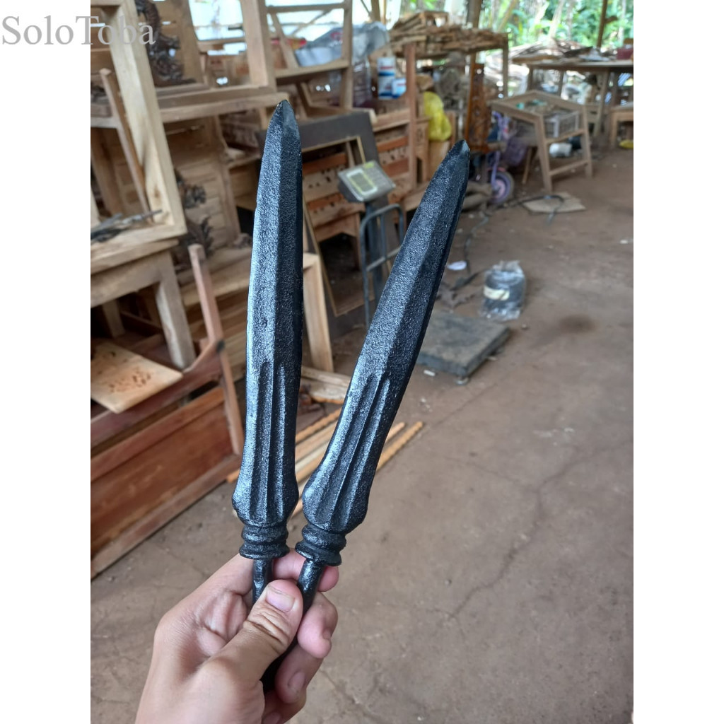 

tombak menur keleng bkn sgegngkelat kamarogan larmongo antik
