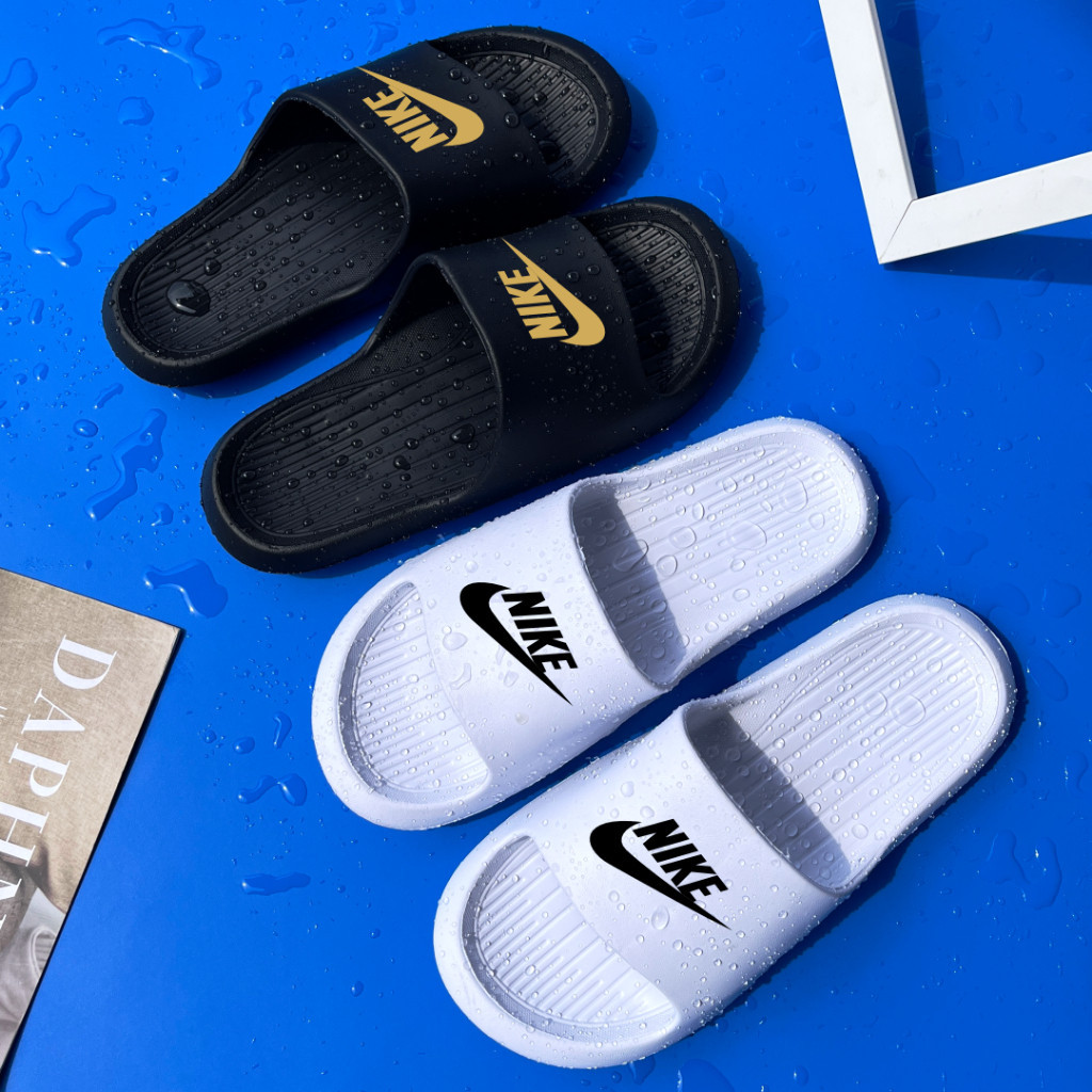 Sendal NIKE Pria Sandal Slide Kamar Mandi Hotel Empuk Karet Ringan Anti Air Anti Slip Black And Whit