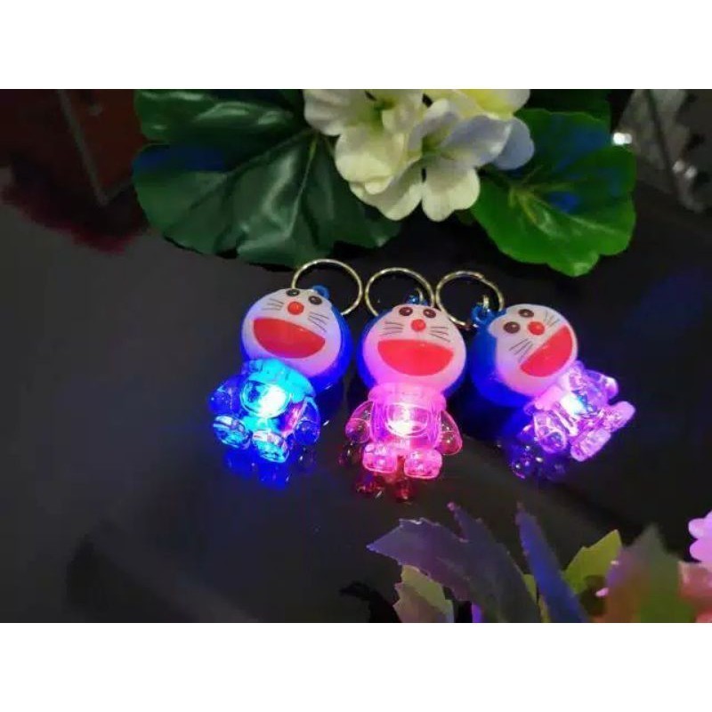 GANTUNGAN KUNCI LED KARAKTER DORAEMON ECER..