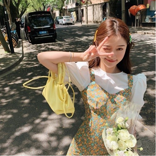 2 Piece Mini Dress Rok Kembang Pendek Motif Bunga dengan Dalaman Oversized Putih - Dres Gaun Pakaian