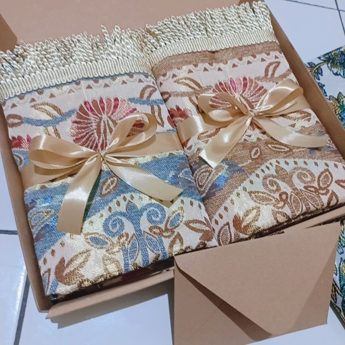 

[[New Arrival]]- hampers sajadah mewah jumbo nikahan hadiah orang tua lebaran idul fitr - jumbo surga