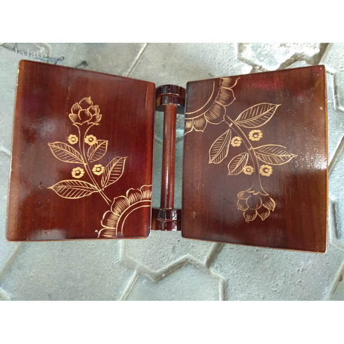 

REKAL UKIR BUNGA TEMPAT MEJA BACA KITAB SUCI & AL-QURAN KAYU JATI ASLI murah