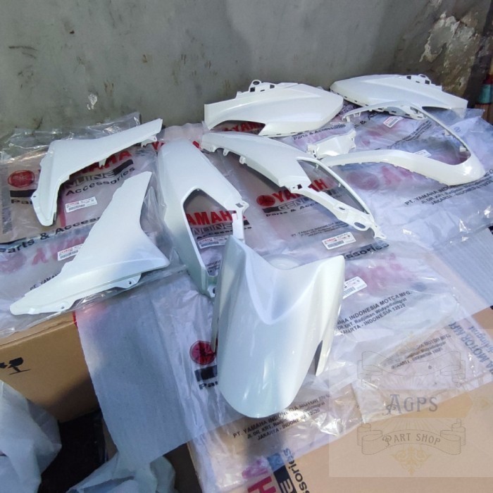 FULL SET BODY HALUS NMAX N MAX OLD 2016-2019 PUTIH ORIGINAL YAMAHA