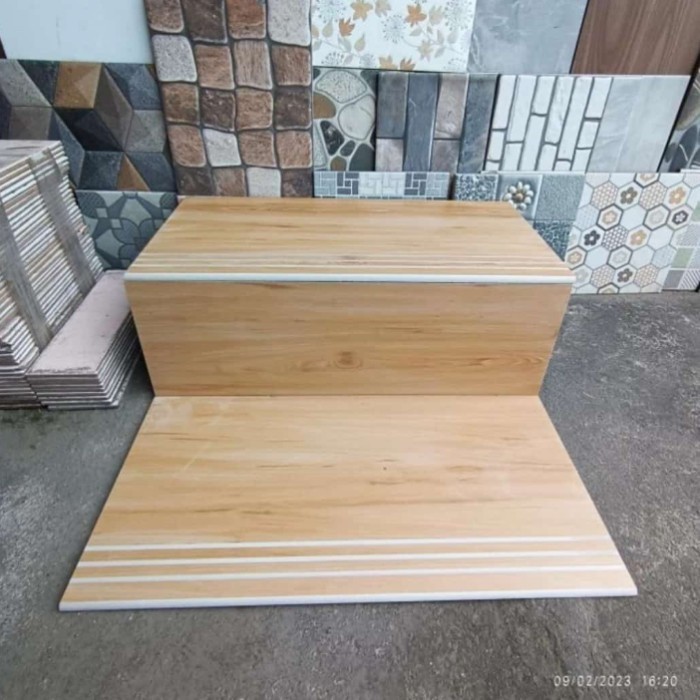 GRANIT ANAK TANGGA 30X60 20X60 MOTIF KAYU NATURAL CUSTOM UKURAN