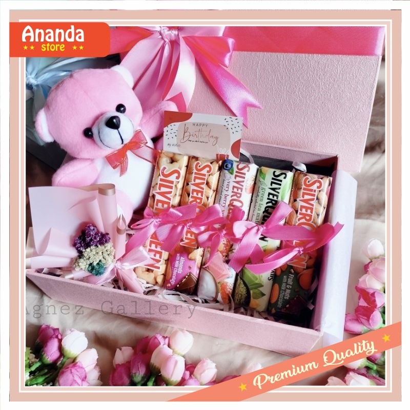 

Hampers murah Keren Promo Diskon / Hampers Coklat Snack Box / Kado Valentine Ulang Tahun Wisuda Natal / Souvenir Ulang Tahun / Silverqueen