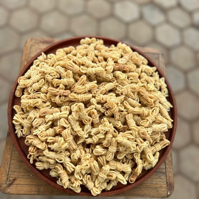 

Mie Gulung 500 Gram - Asin Daun jeruk