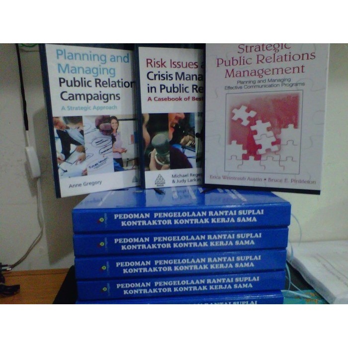 

Jilid / Binding Hardcover Full Warna
