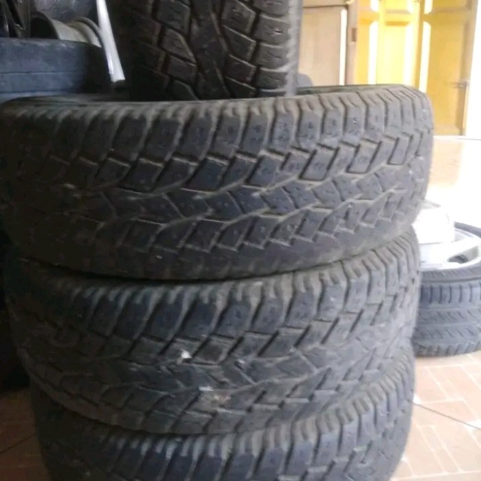 Ban Mobil r16 - 235/70 r16 second