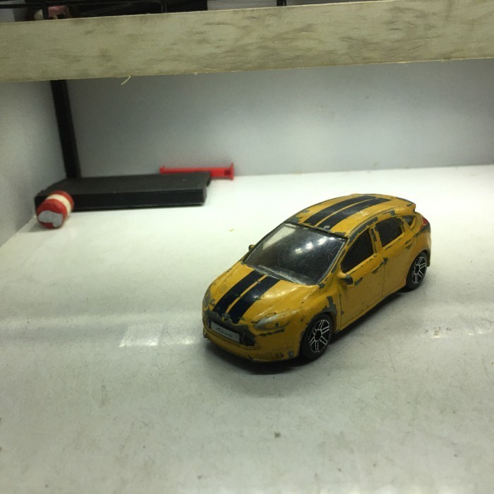 Realtoy ford focus diecast loose junk 12B -OS25