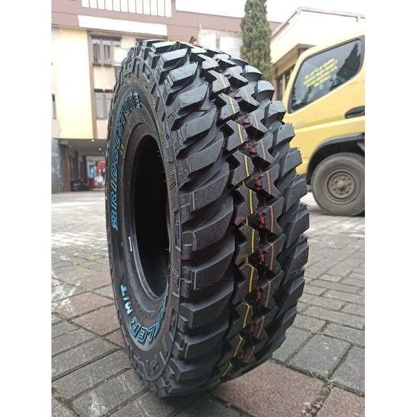 Bridgestone Dueler D674 MT Size 245/70 R16 Ban Mobil Ford Everest