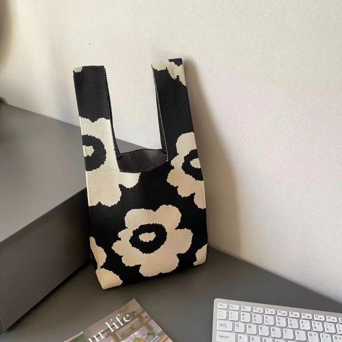 

[Terlaris] handbag rajut tas Hampers Natal Imlek Bag Kado - black flower