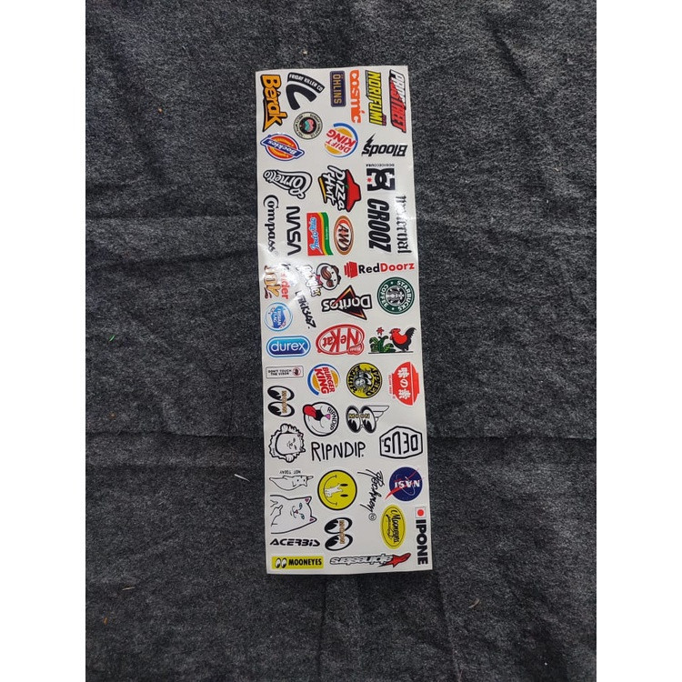 

STIKER RANDOM 50 PCS AESTHETIC UNTUK LAPTOP CASE DAN LAIN LAINYA