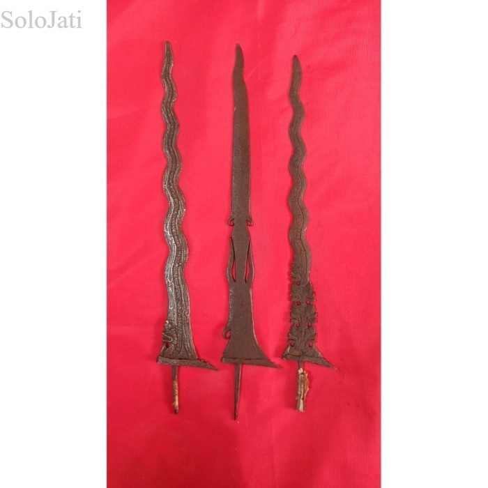 

keris biasa antik