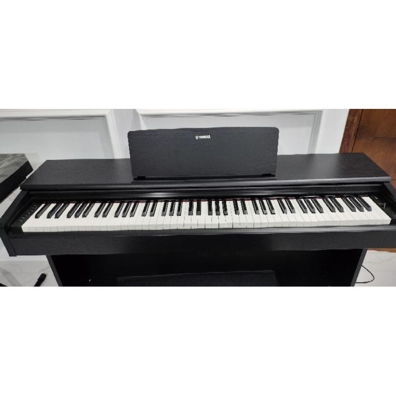 YAMAHA YDP144 DIGITAL PIANO SECOND LIKE NEW 99%