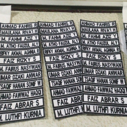 

Bordir Bordir Bet Nama // Name Tag // Nama Dada // Papan Nama Bebas Request //Mak 12 Hurufbisa pesan satuan bordir bordir bordir