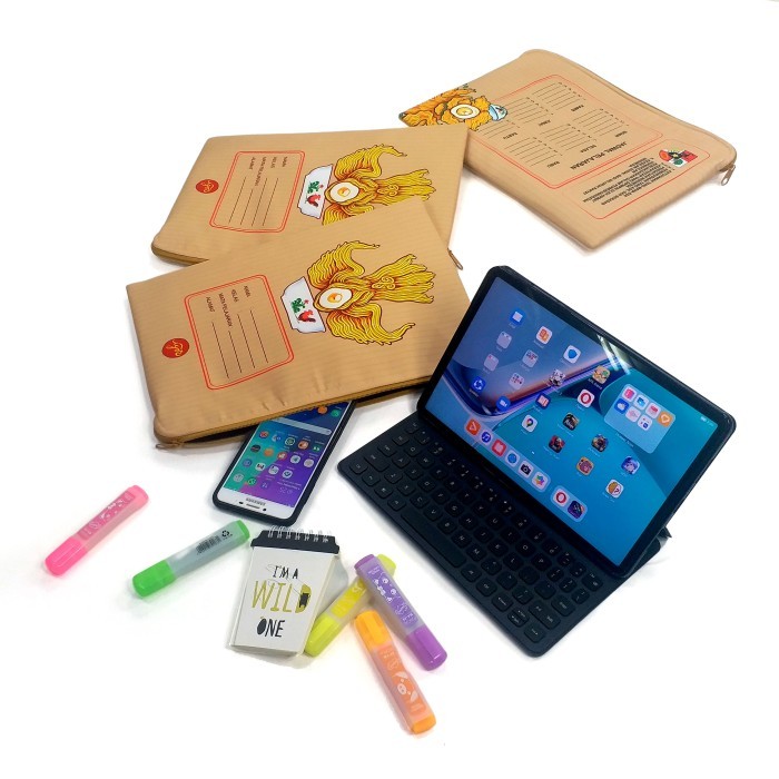

ANDMA Notebook Sleeve Pouch Tablet IGOR Agenda Jadul Generasi 90an Bahagia