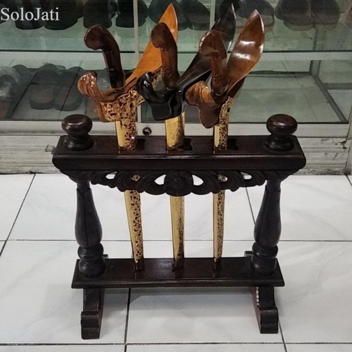 

jagrak keris klasik isi 3 antik
