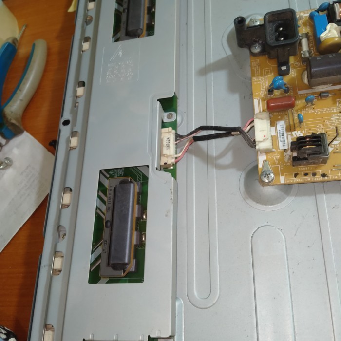 INVERTER LCD SAMSUNG LA32D400 LA32D400E1 THE BEST SPAREPART COMPONENTS