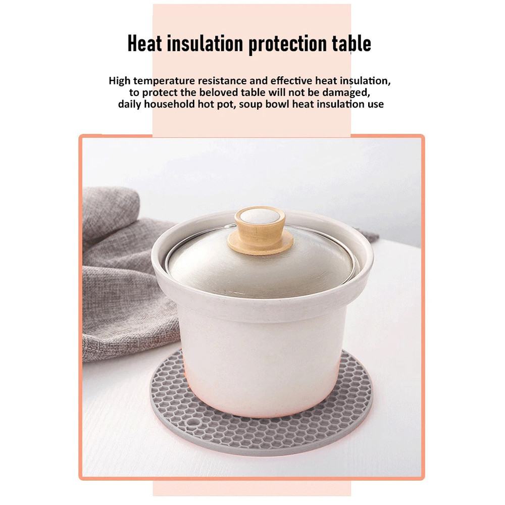 

Concise Tatakan Silikon Alat Makan Kitchen Coaster Anti Panas 17cm - AH-A1 TERLARIS