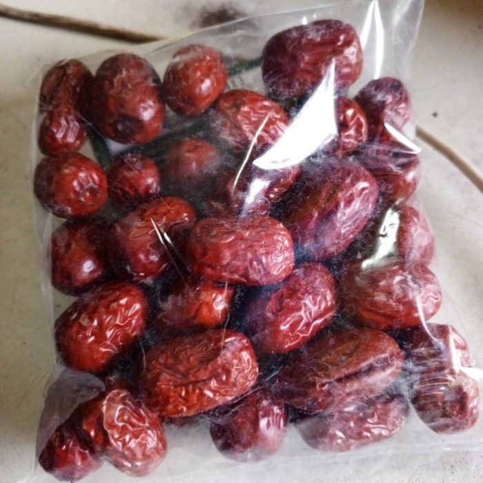 

KURMA MERAH CHINA ANGCO 红枣 HONG ZAO JUJUBE RED DATES ANG CAO - 500 GRAM