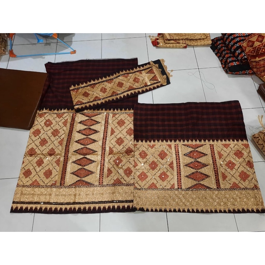 

tapis songket lampung set mama papa bapak ibu peci (custom) benang sulam tangan asli motif antik tumpal