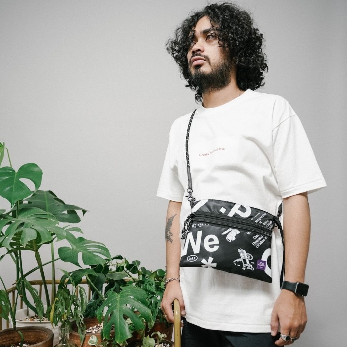 UNKL347 Tas Slingbag Warna Hitam Motif Simple CHAX