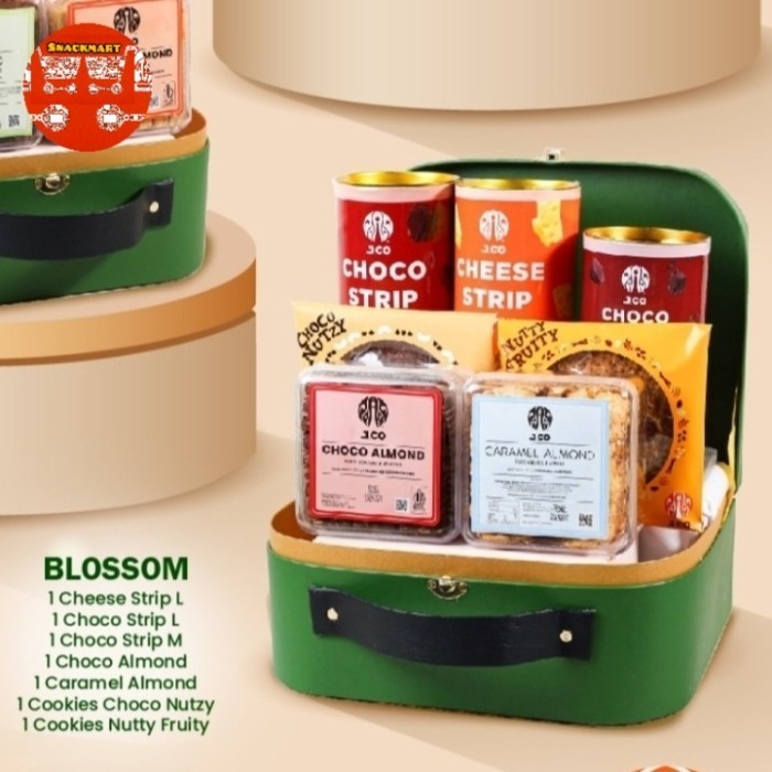 

Hampers Lebaran Parcel Ramadan Kue Kering JCO Medan Blossom