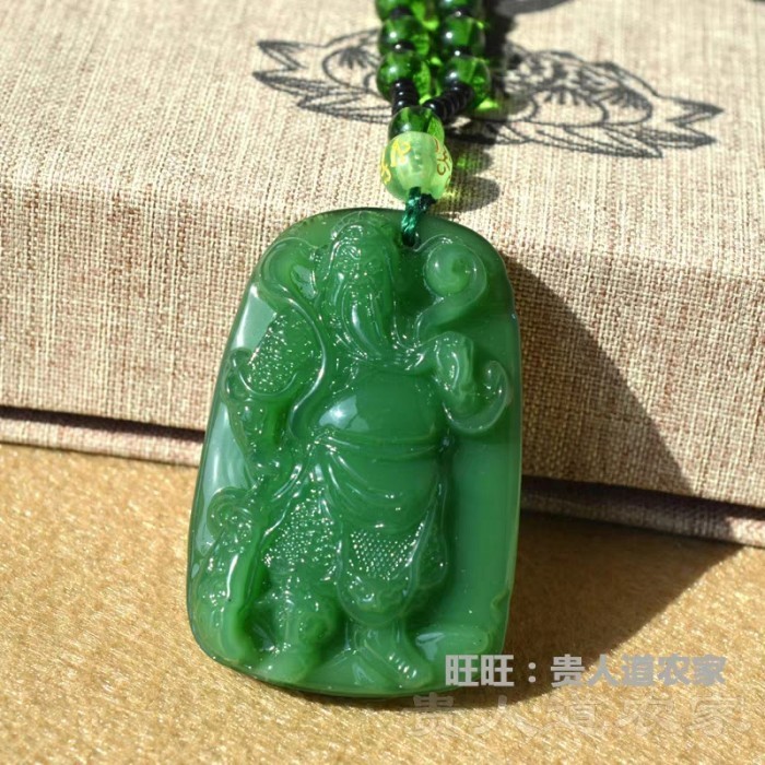 Kalung Liontin   KWAN KONG  Batu Giok Hijau Burma