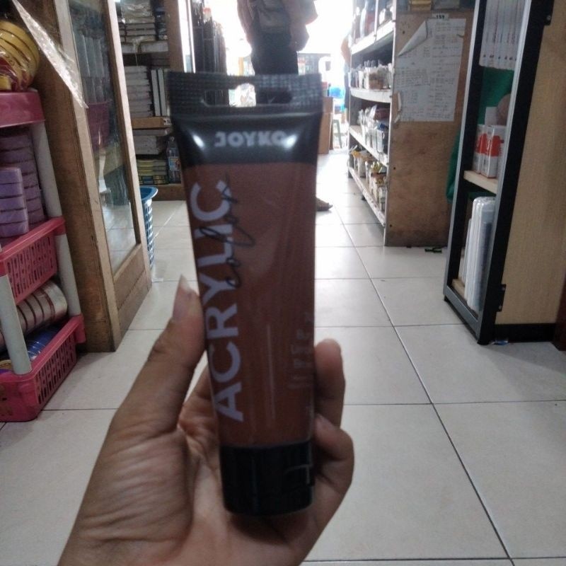 

(1pcs) Cat acrylic brown 75ml