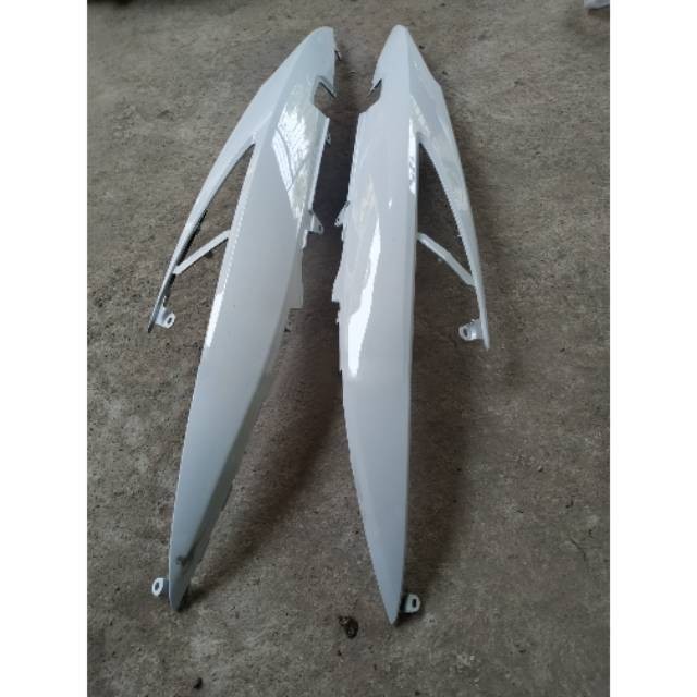 Body belakang VARIO 110 LED FI PUTIH