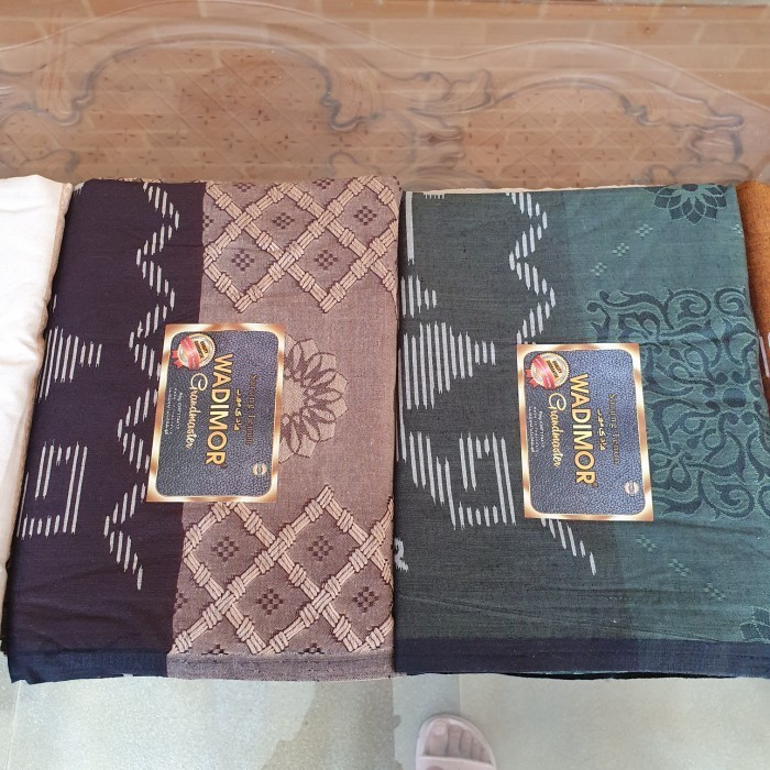 SARUNG TENUN WADIMOR GRANDMASTER MOTIF